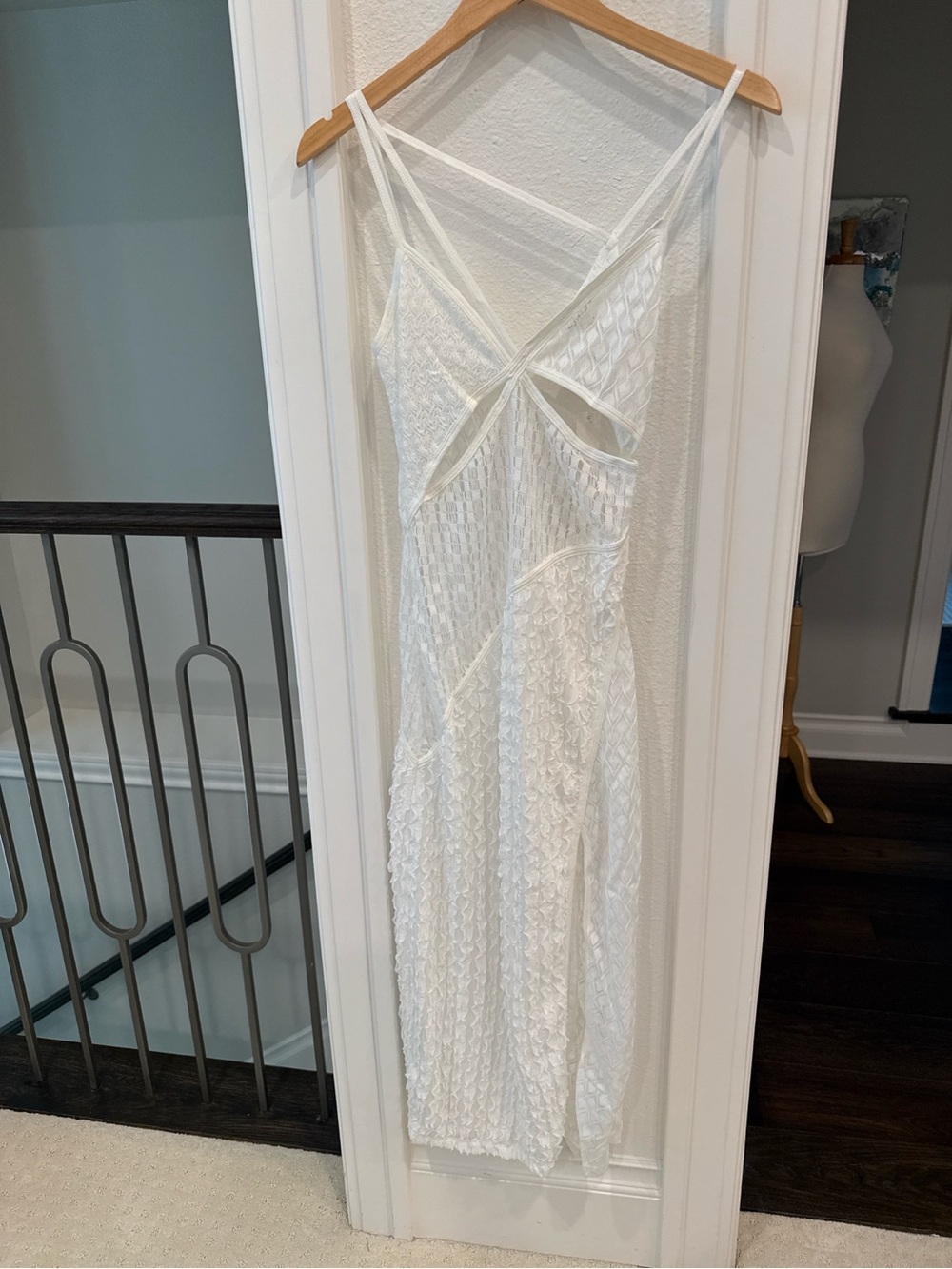 For Love & Lemons NWT White Lace Cutout Midi Dress Size Medium - Picture 2 of 4